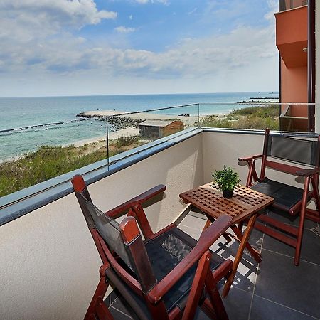Botabara Del Mar Apartments Pomorie Ngoại thất bức ảnh